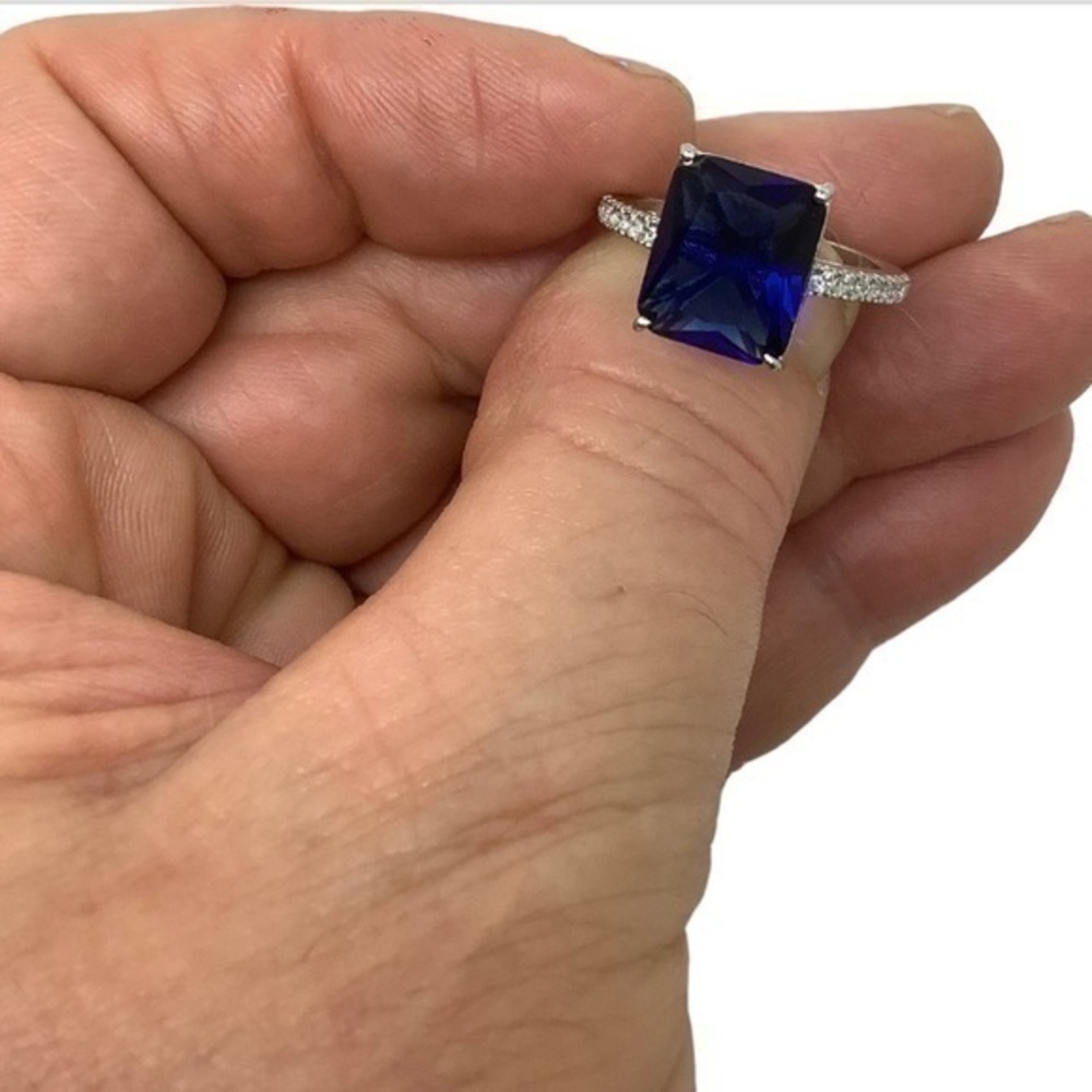 NWOT blue gemstone sterling silver CZ ring